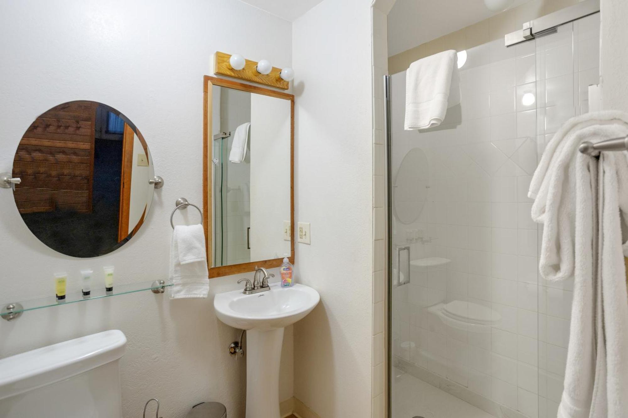 Darwin'S Apartment Girdwood Ngoại thất bức ảnh